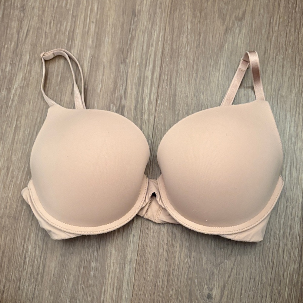 🎉SALE Victorias Secret  Nude Bra 32D
